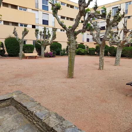 T2 Avec Piscine, Tennis, Petanque, A 4 Min De La Plage Pour 4 Personnes - Fr-1-677-39 Apartment